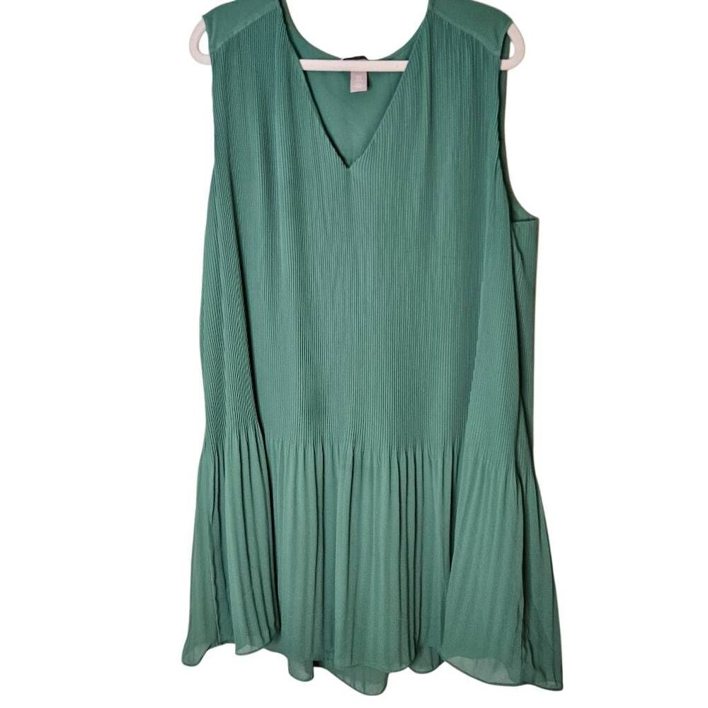 Green sleeveless relaxed fit midi dress. XL